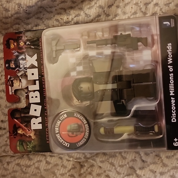 ROBLOX FIGURE - Picture 1 of 2